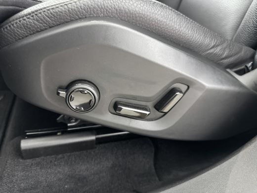 Volvo  XC60 T6 Recharge Core Extended Range | 18" Allseason | Leder | Elektrisch verstelbare stoelen | Panora... ActivLease financial lease