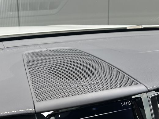 Volvo  XC60 T8 Twin Engine AWD Polestar Engineered | Panoramadak | Head-up Display | Stoel & Stuurwiel verwar... ActivLease financial lease