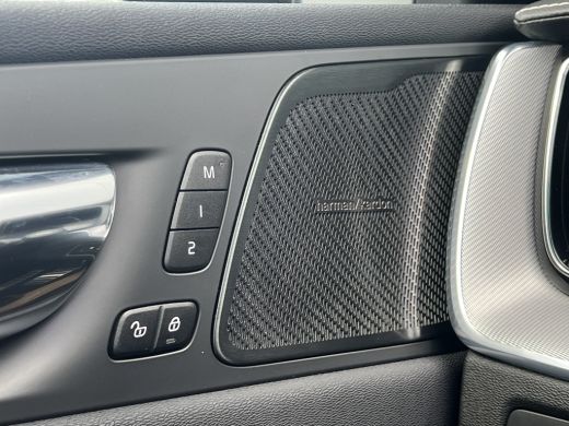 Volvo  XC60 T8 Twin Engine AWD Polestar Engineered | Panoramadak | Head-up Display | Stoel & Stuurwiel verwar... ActivLease financial lease