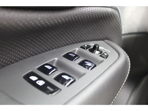 Volvo  XC90 2.0 T8 Recharge AWD Ultimate Dark ActivLease financial lease