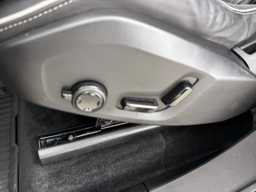 Volvo  XC90 T8 Recharge Ultimate Dark | 22"| Luchtvering | Bowers & Wilkins | Trekhaak | Sportstoelen | 360 C... ActivLease financial lease