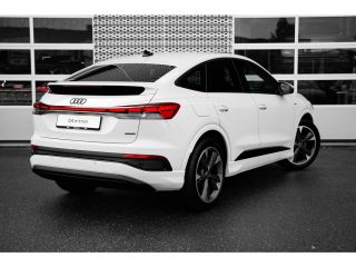 Audi Q4 e-tron S edition Competition | Achterklep, automatisch bedienbaar | Achteruitrijcamera | Adaptive cruise...