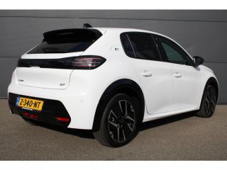 Peugeot e-208 EV GT 50 kWh | Navigatie | Panoramadak | Camera voor + achter | Fase 3 | BTW | Nieuw model |