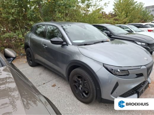 Alfa Romeo Junior 1.2 Turbo Hybrid Ibrida Speciale 17" Lichtmetaal | Adaptieve Cruise | Leder/Stof | Digitaal Dashb...