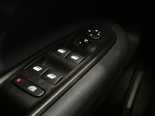 Alfa Romeo Junior 1.2 Turbo Hybrid Ibrida Speciale 17" Lichtmetaal | Adaptieve Cruise | Leder/Stof | Digitaal Dashb... ActivLease financial lease