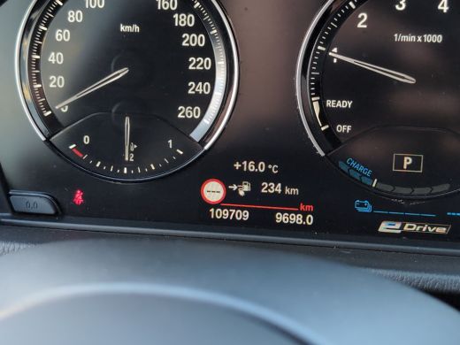 BMW X1 xDrive25e High Executive M-Sport | Pano | Leder | Trekhaak | Stoelverwarming ActivLease financial lease