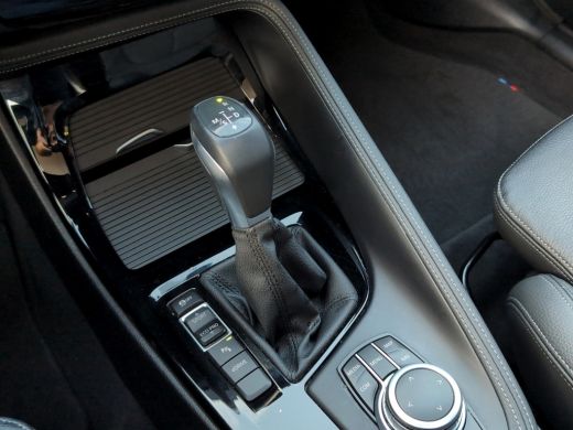 BMW X1 xDrive25e High Executive M-Sport | Pano | Leder | Trekhaak | Stoelverwarming ActivLease financial lease