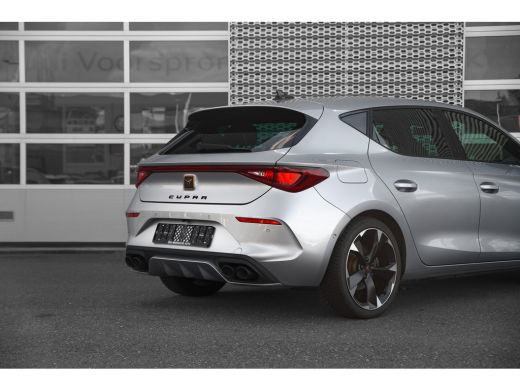 CUPRA Leon 1.4 TSI e-Hybrid 204pk Essential Limited | Achteruitrijcamera | Keyless | Adaptive Cruise 18" | A... ActivLease financial lease
