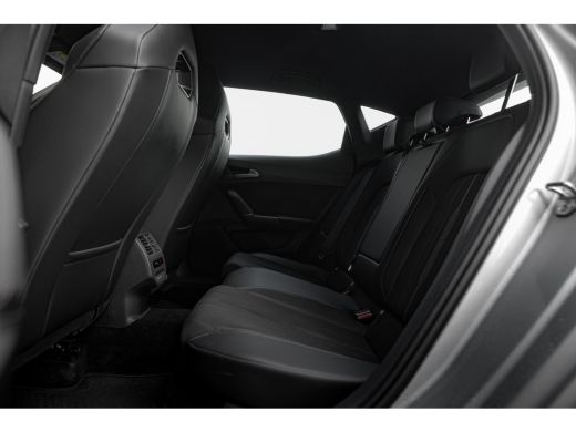 CUPRA Leon 1.4 TSI e-Hybrid 204pk Essential Limited | Achteruitrijcamera | Keyless | Adaptive Cruise 18" | A... ActivLease financial lease