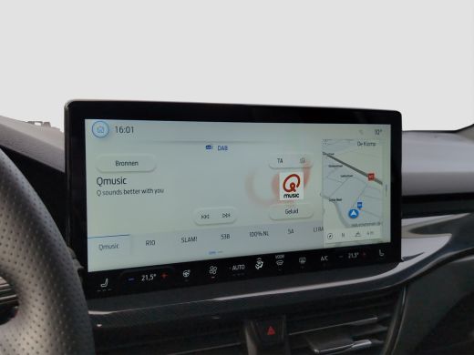 Ford Focus Wagon 1.0 Hybrid ST Line X | Pano | Adap. Cruise | Navigatie | 18 inch ActivLease financial lease