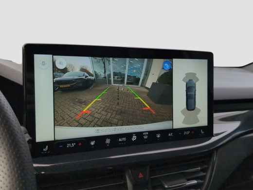 Ford Focus Wagon 1.0 Hybrid ST Line X | Pano | Adap. Cruise | Navigatie | 18 inch ActivLease financial lease