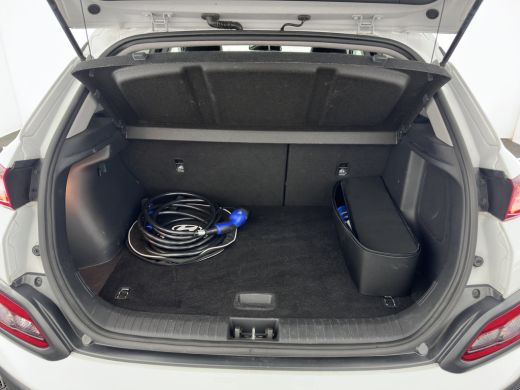 Hyundai Kona EV Premium 64 kWh {SOH-100%} [ 3-Fase ] (INCL.BTW) *LEATHER | KRELL-AUDIO | HEAD-UP | FULL-LED | ... ActivLease financial lease