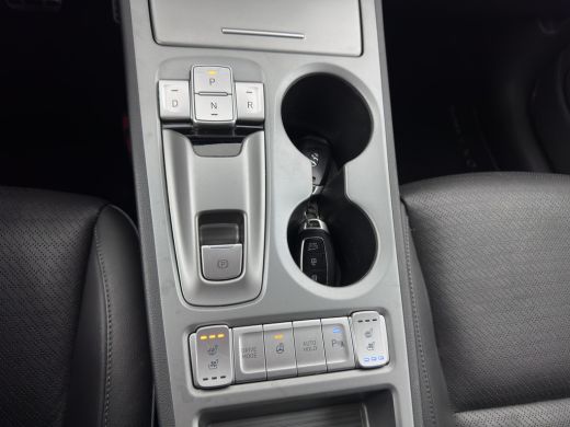 Hyundai Kona EV Premium 64 kWh {SOH-100%} [ 3-Fase ] (INCL.BTW) *LEATHER | KRELL-AUDIO | HEAD-UP | FULL-LED | ... ActivLease financial lease