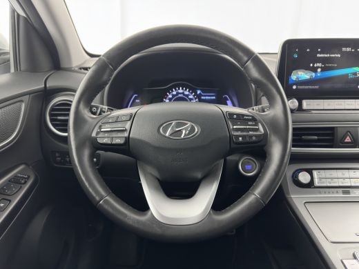 Hyundai Kona EV Premium 64 kWh {SOH-100%} [ 3-Fase ] (INCL.BTW) *LEATHER | KRELL-AUDIO | HEAD-UP | FULL-LED | ... ActivLease financial lease