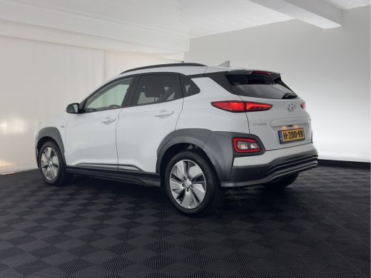 Hyundai Kona EV Premium 64 kWh {SOH-100%} [ 3-Fase ] (INCL.BTW) *LEATHER | KRELL-AUDIO | HEAD-UP | FULL-LED | ... ActivLease financial lease