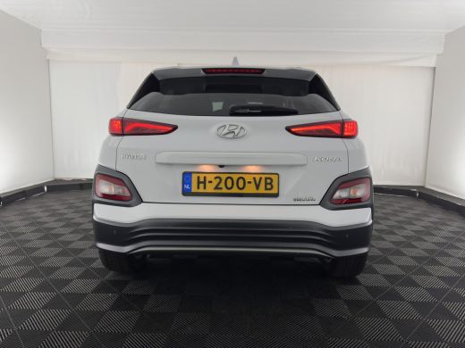 Hyundai Kona EV Premium 64 kWh {SOH-100%} [ 3-Fase ] (INCL.BTW) *LEATHER | KRELL-AUDIO | HEAD-UP | FULL-LED | ... ActivLease financial lease