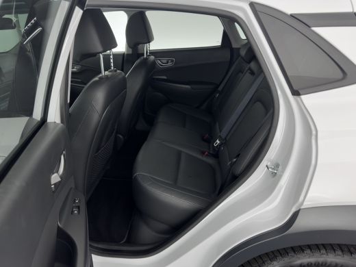 Hyundai Kona EV Premium 64 kWh {SOH-100%} [ 3-Fase ] (INCL.BTW) *LEATHER | KRELL-AUDIO | HEAD-UP | FULL-LED | ... ActivLease financial lease
