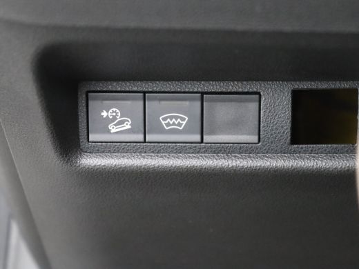 Jeep Avenger 1.2 e-Hybrid Summit | Achteruitrijcamera | Afdaal assistent | Apple Carplay/Android Auto|telefoon... ActivLease financial lease