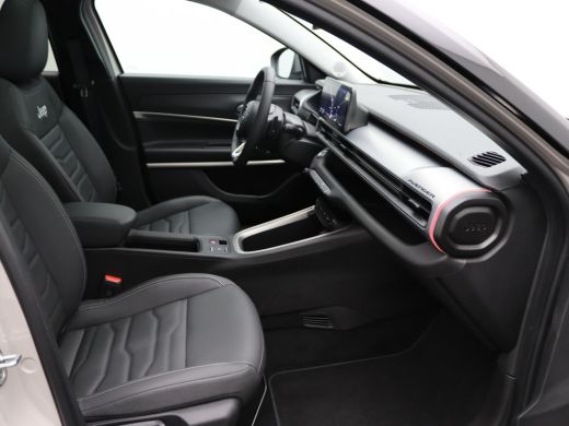 Jeep Avenger 1.2 e-Hybrid Summit | Achteruitrijcamera | Afdaal assistent | Apple Carplay/Android Auto|telefoon... ActivLease financial lease