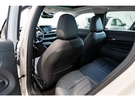 Jeep Avenger 1.2 Turbo 109PK Automaat e-Hybrid Summit | Elektrisch Panorama Dak | Stoelmassage & Verwarming | ... ActivLease financial lease