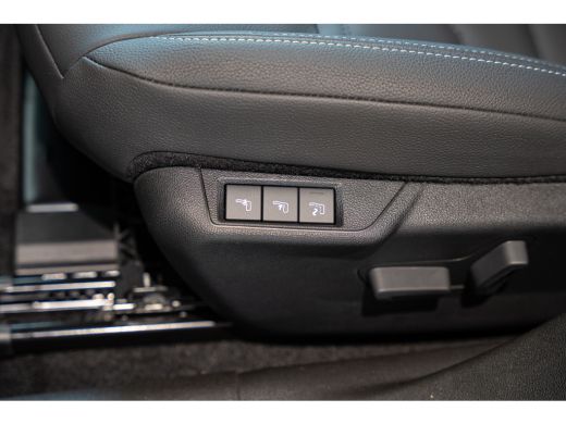 Jeep Avenger 1.2 Turbo 109PK Automaat e-Hybrid Summit | Elektrisch Panorama Dak | Stoelmassage & Verwarming | ... ActivLease financial lease