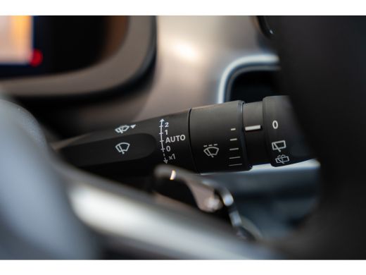 Jeep Avenger 1.2 Turbo 109PK Automaat e-Hybrid Summit | Elektrisch Panorama Dak | Stoelmassage & Verwarming | ... ActivLease financial lease