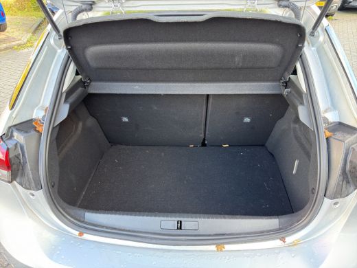 Opel Corsa 1.2 Edition Stoelverwarming | Parkeersensoren | Carplay/android auto | DAB | Cruise control | Air... ActivLease financial lease