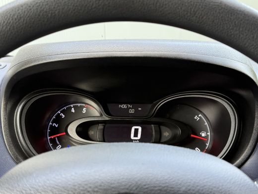 Opel Vivaro 1.6 CDTI 126 PK / L1H1 / 1e EIG. / AIRCO / CRUISE / CAMERA / TREKHAAK / ACHTERKLEP ActivLease financial lease