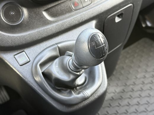 Opel Vivaro 1.6 CDTI 126 PK / L1H1 / 1e EIG. / AIRCO / CRUISE / CAMERA / TREKHAAK / ACHTERKLEP ActivLease financial lease