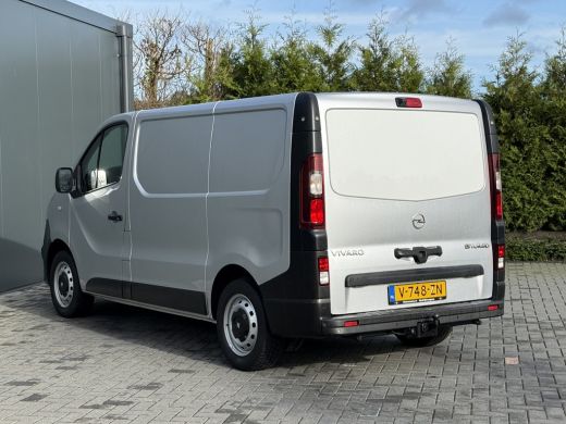 Opel Vivaro 1.6 CDTI 126 PK / L1H1 / 1e EIG. / AIRCO / CRUISE / CAMERA / TREKHAAK / ACHTERKLEP ActivLease financial lease