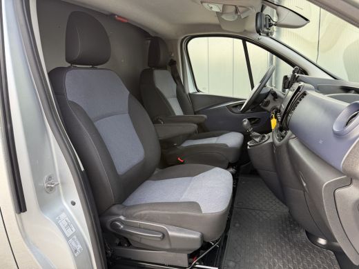 Opel Vivaro 1.6 CDTI 126 PK / L1H1 / 1e EIG. / AIRCO / CRUISE / CAMERA / TREKHAAK / ACHTERKLEP ActivLease financial lease