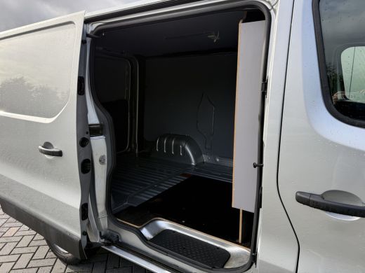 Opel Vivaro 1.6 CDTI 126 PK / L1H1 / 1e EIG. / AIRCO / CRUISE / CAMERA / TREKHAAK / ACHTERKLEP ActivLease financial lease