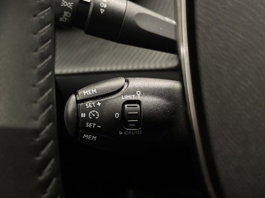 Peugeot 2008 1.2 PureTech 100 Allure Parkeersensoren Rondom | Carplay | Digitaal Dashboard | Cruise | Climate ... ActivLease financial lease