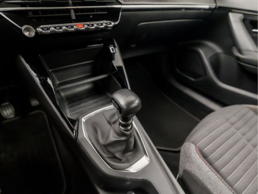 Peugeot 2008 1.2 PureTech Sport (APPLE CARPLAY, GROOT NAVI, CLIMATE, ZWART HEMEL, PARKEERSENSOREN, SPORTSTOELE... ActivLease financial lease