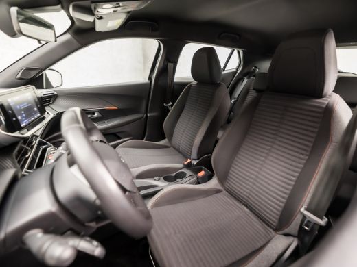 Peugeot 2008 1.2 PureTech Sport (APPLE CARPLAY, GROOT NAVI, CLIMATE, ZWART HEMEL, PARKEERSENSOREN, SPORTSTOELE... ActivLease financial lease