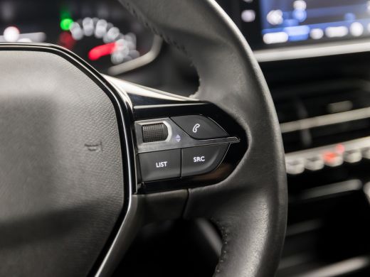 Peugeot 2008 1.2 PureTech Sport (APPLE CARPLAY, GROOT NAVI, CLIMATE, ZWART HEMEL, PARKEERSENSOREN, SPORTSTOELE... ActivLease financial lease