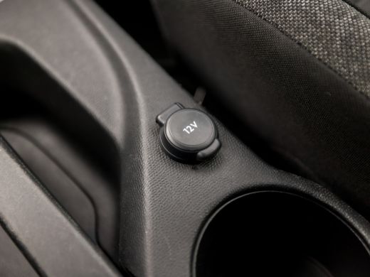 Peugeot 2008 1.2 PureTech Sport (APPLE CARPLAY, GROOT NAVI, CLIMATE, ZWART HEMEL, PARKEERSENSOREN, SPORTSTOELE... ActivLease financial lease