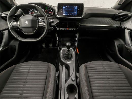 Peugeot 2008 1.2 PureTech Sport (APPLE CARPLAY, GROOT NAVI, CLIMATE, ZWART HEMEL, PARKEERSENSOREN, SPORTSTOELE... ActivLease financial lease