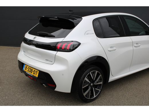 Peugeot 208 1.2 PureTech GT-Line | Automaat | Navigatie | Camera | Black Diamond | All season | 22.000km | ActivLease financial lease