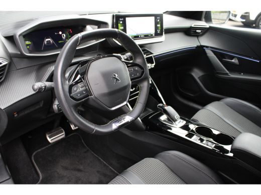 Peugeot 208 1.2 PureTech GT-Line | Automaat | Navigatie | Camera | Black Diamond | All season | 22.000km | ActivLease financial lease