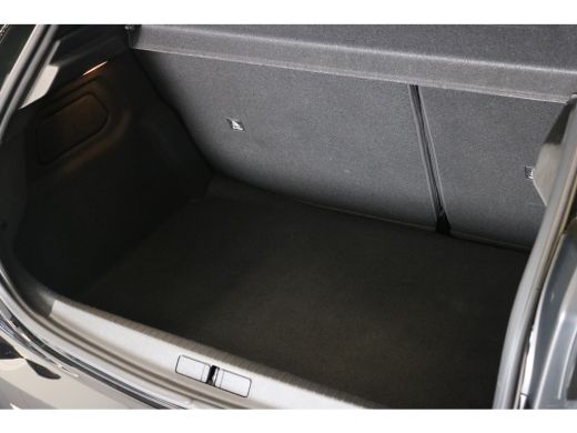 Peugeot 208 Hybrid 100 e-DCS6 Allure | Navi | Camera | Cruise control | PDC V+A | LED Koplampen | Climate con... ActivLease financial lease