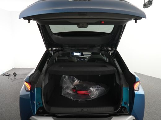 Peugeot e-3008 GT | Advanced Active Safety Brake met camera en radar (Pack Safety Plus) | Climate Control | Elek... ActivLease financial lease