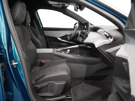 Peugeot e-3008 GT | Advanced Active Safety Brake met camera en radar (Pack Safety Plus) | Climate Control | Elek... ActivLease financial lease