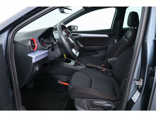 Seat Ibiza 1.5 TSI Sport | Automaat | Full LED | Apple Carplay & Android Auto | Climate Control | Parkeersen... ActivLease financial lease