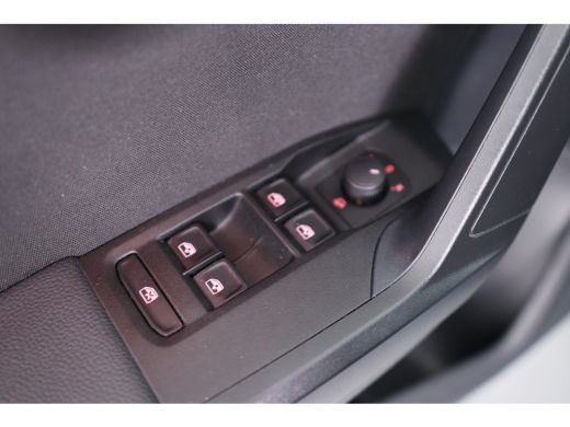 Seat Ibiza 1.5 TSI Sport | Automaat | Full LED | Apple Carplay & Android Auto | Climate Control | Parkeersen... ActivLease financial lease