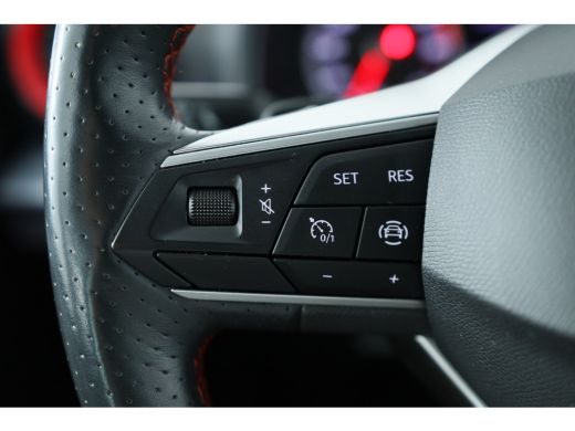 Seat Ibiza 1.5 TSI Sport | Automaat | Full LED | Apple Carplay & Android Auto | Climate Control | Parkeersen... ActivLease financial lease