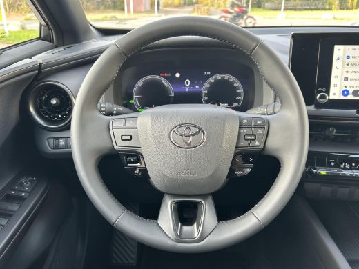 Toyota C-HR 1.8 Hybrid 140 Dynamic | Nieuwe auto | Direct uit voorraad leverbaar | ActivLease financial lease