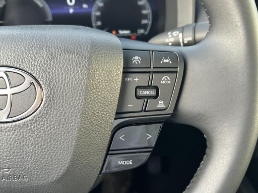 Toyota C-HR 1.8 Hybrid 140 Dynamic | Nieuwe auto | Direct uit voorraad leverbaar | ActivLease financial lease