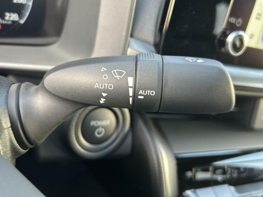 Toyota C-HR 1.8 Hybrid 140 Dynamic | Nieuwe auto | Direct uit voorraad leverbaar | ActivLease financial lease