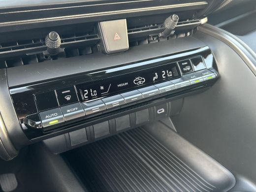 Toyota C-HR 1.8 Hybrid 140 Dynamic | Nieuwe auto | Direct uit voorraad leverbaar | ActivLease financial lease